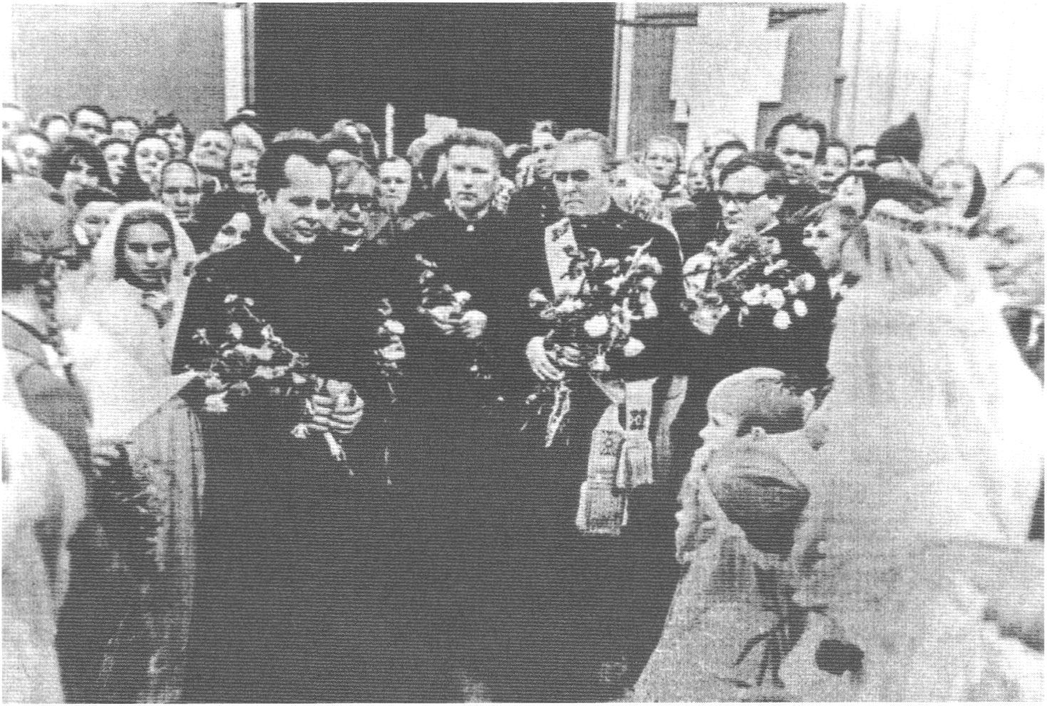 Kun. Alfonso Svarinsko 50 metų jubiliejaus šventė Viduklėje.