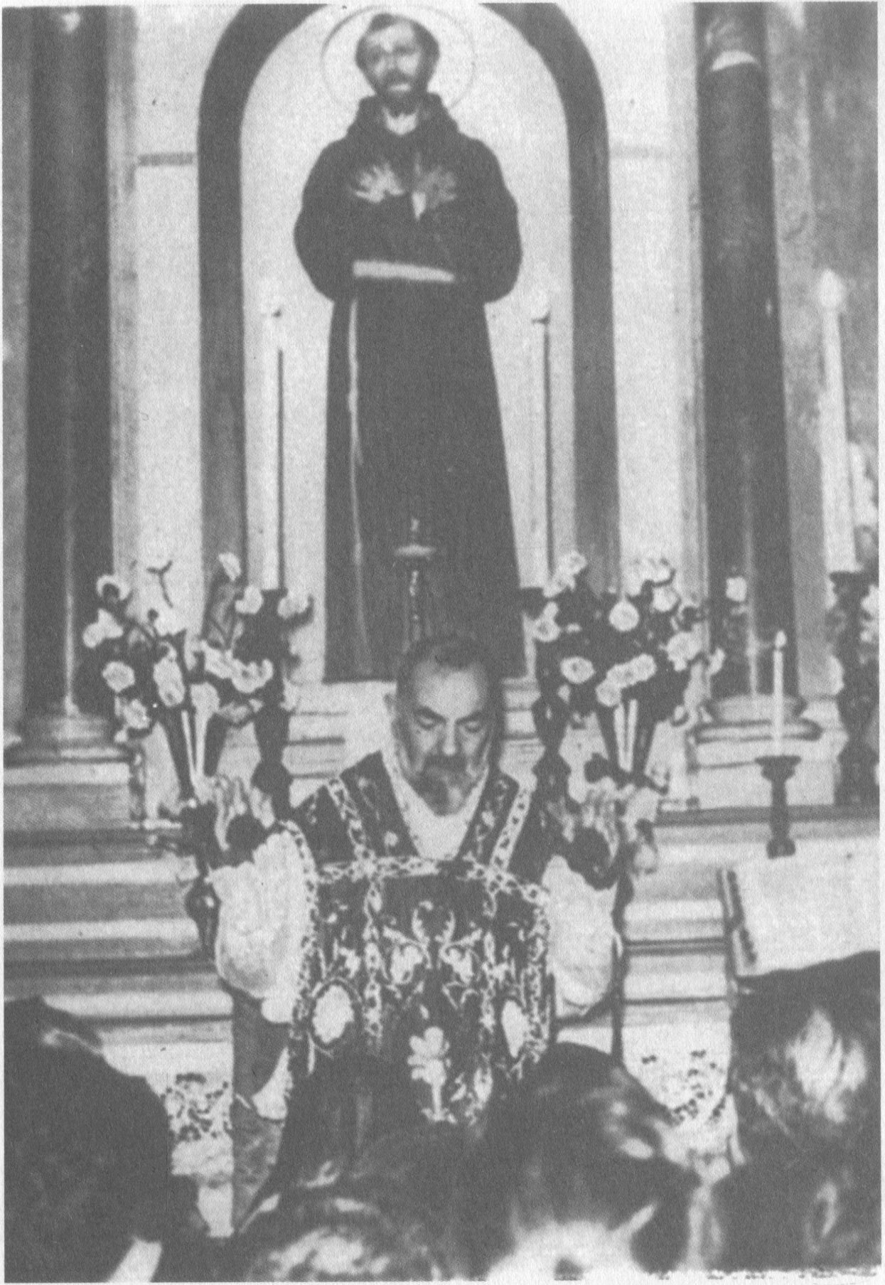 Prie Dievo altoriaus