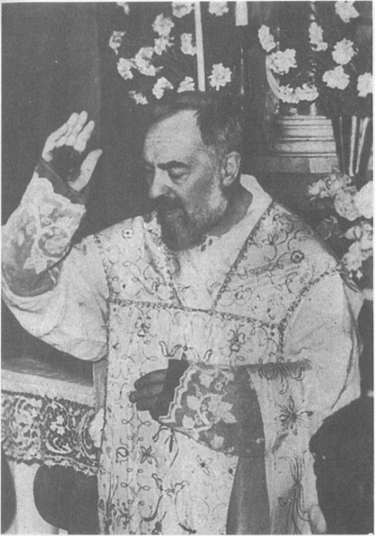 Po šv. Mišių palaiminimas kryžiaus ženklu