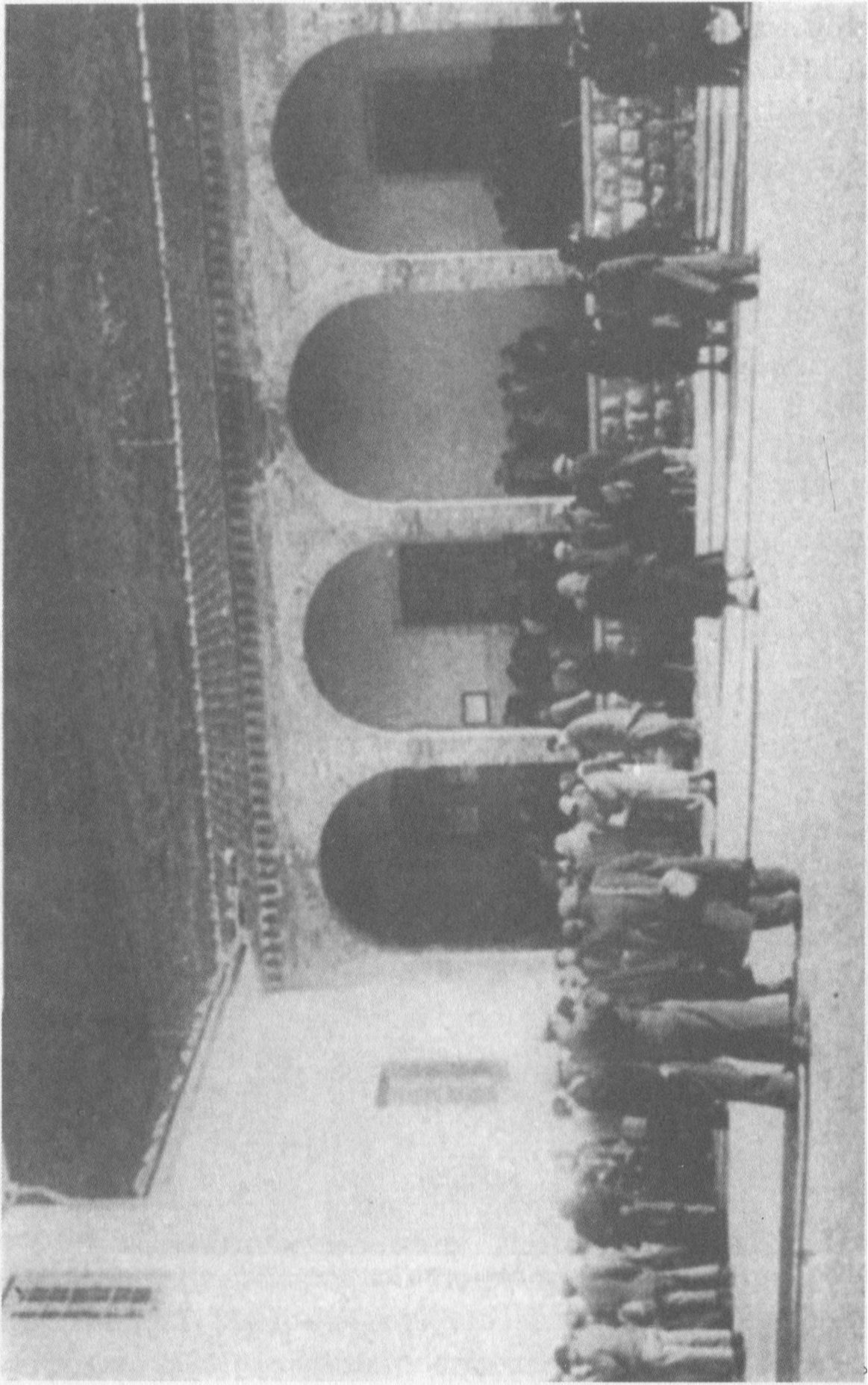 Žmonės laukia